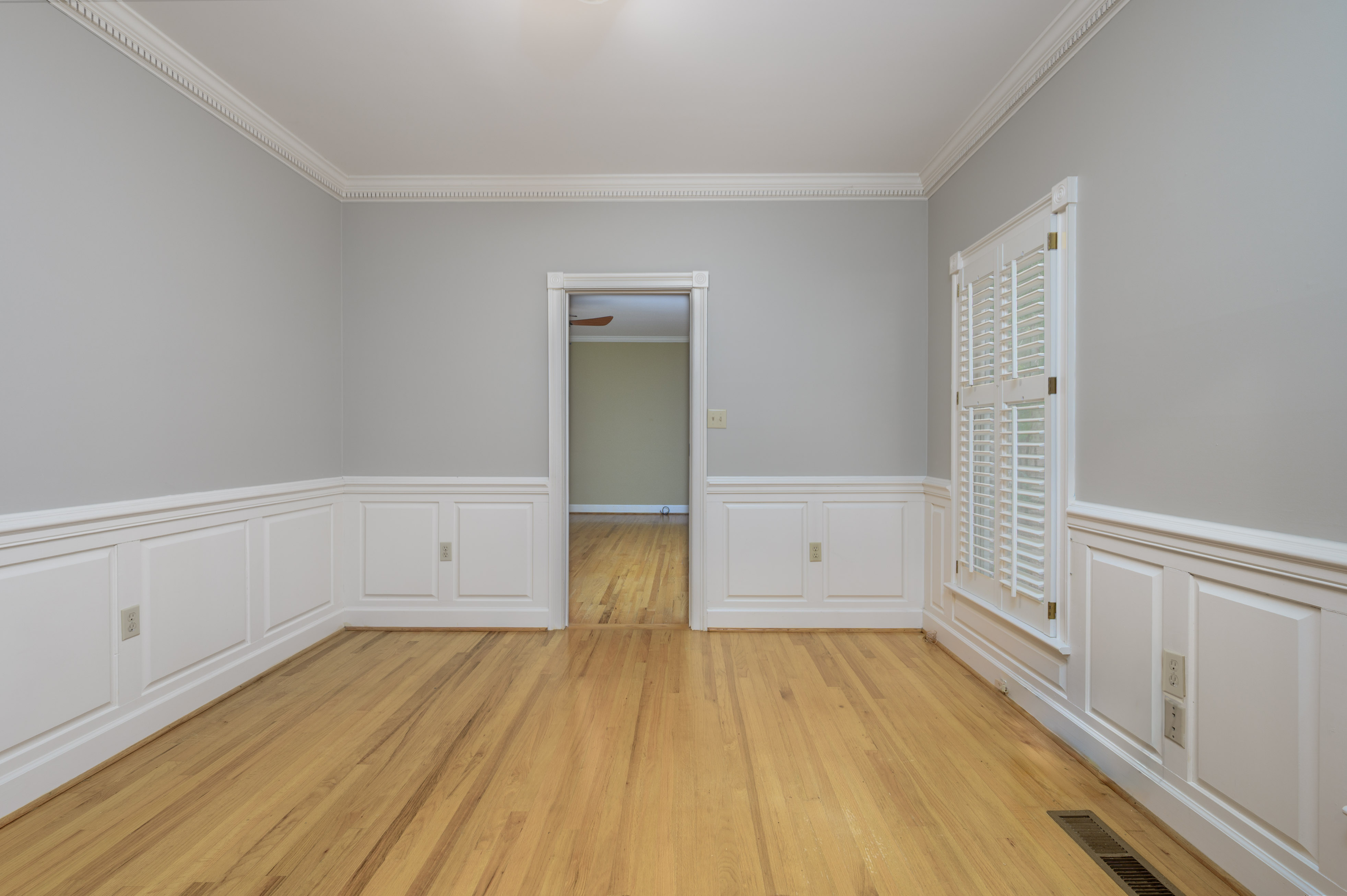 1051 Maddux Lane image 6